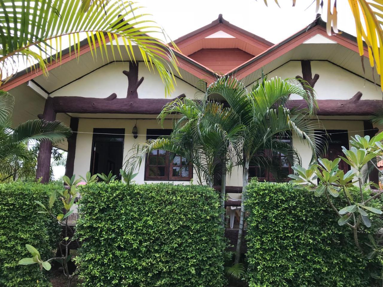 Lanta School Beach Resort Koh Lanta Exterior photo